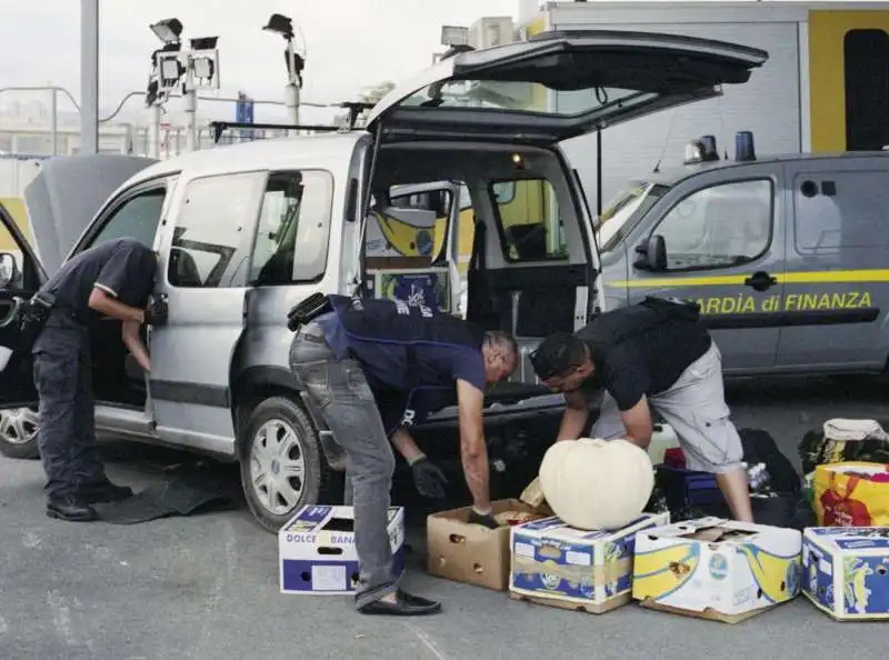 Controlli nel porto di Civitavecchia 