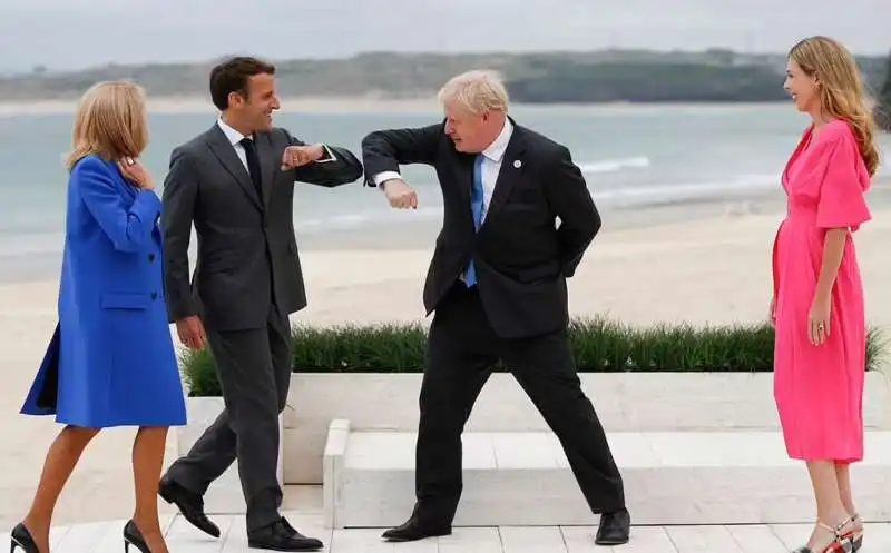 emmanuel macron boris johnson e le mogli 