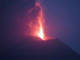 eruzione etna 19 giugno 2021