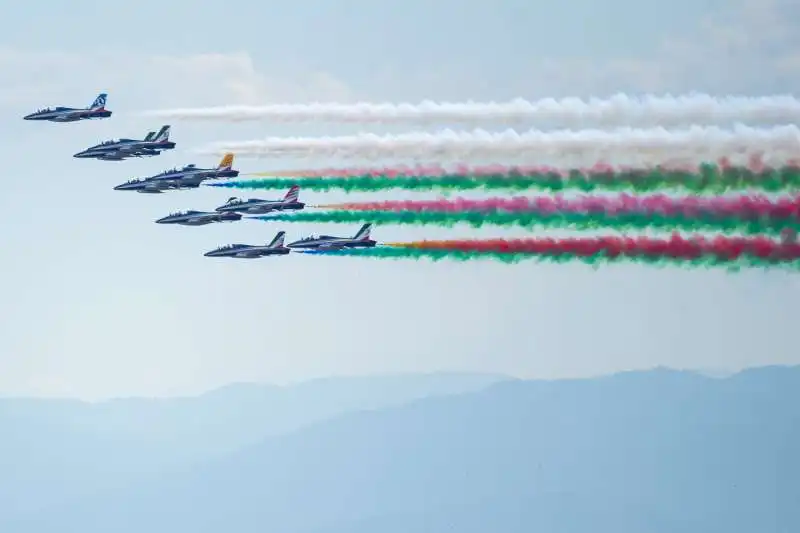 frecce tricolori sui cieli di roma   2 giugno 2021