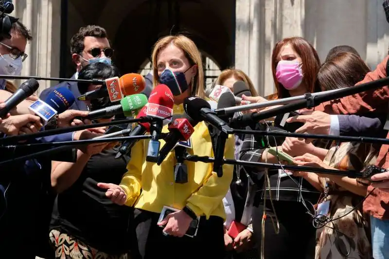 giorgia meloni dopo l'incontro con draghi 1