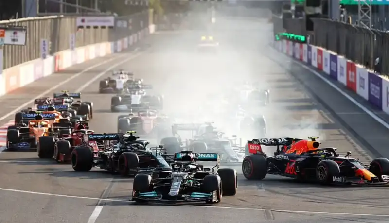 hamilton gp baku