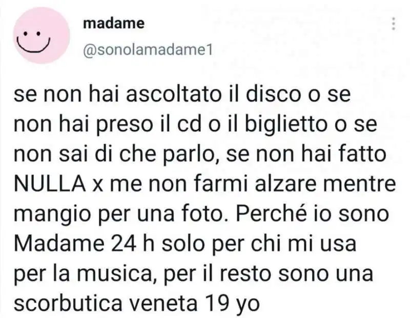 il tweet di madame contro il fan che l'ha disturbata mentre mangiava 