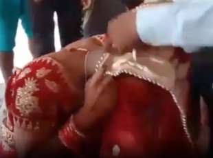 INDIA - SI TRAVESTE DA DONNA E VA AL MATRIMONIO DELLA SUA RAGAZZA COSTRETTA A SPOSARE UN ALTRO