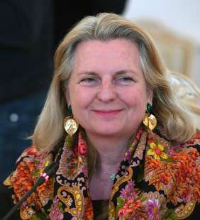 karin kneissl 4