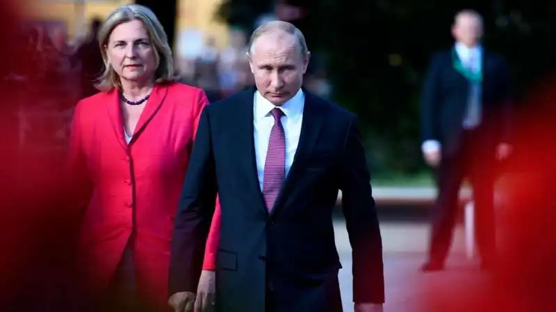 karin kneissl e vladimir putin 11