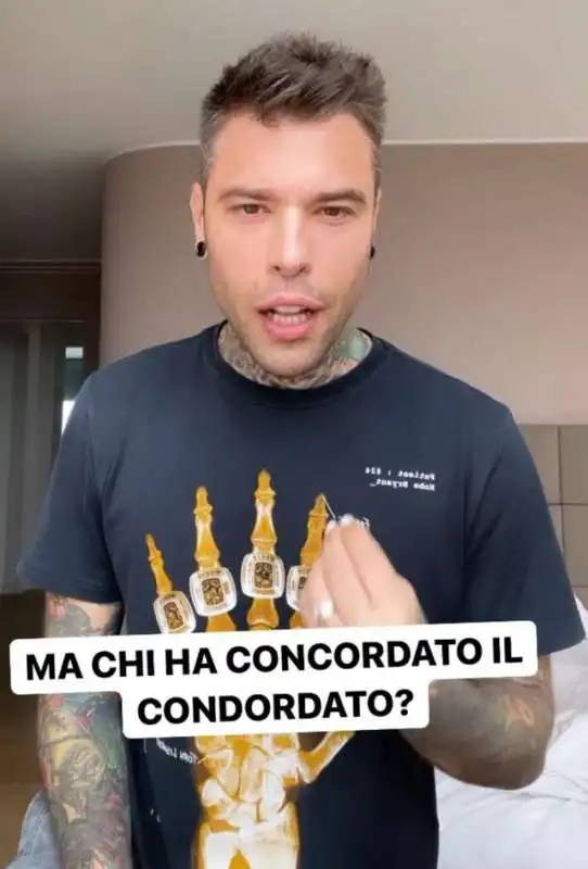 LA STORIA INSTAGRAM DI FEDEZ CONTRO IL VATICANO