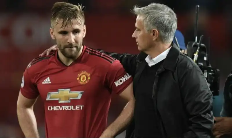 luke shaw mourinho 9