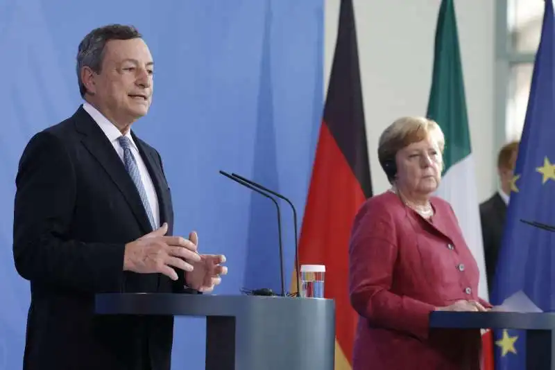 MARIO DRAGHI ANGELA MERKEL 