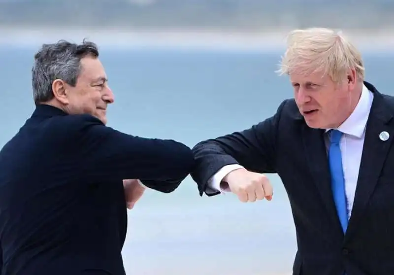  mario draghi e boris johnson