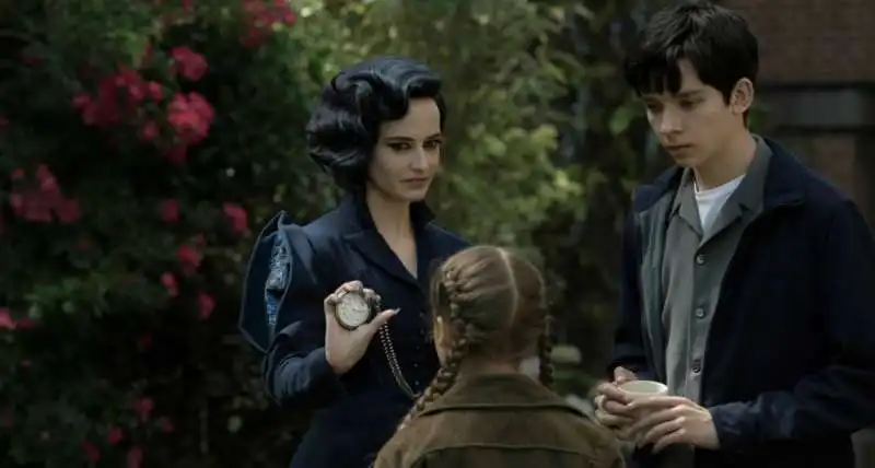 miss peregrine – la casa dei ragazzi speciali 1