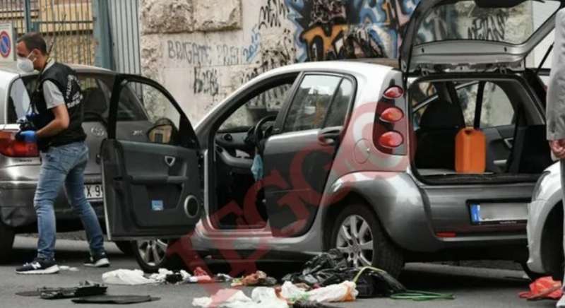 ORDIGNO NELL'AUTO DI MARCO DORIA A ROMA PH MAURIZIO RICCARDI