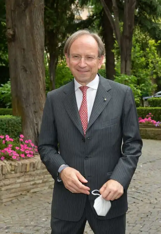 pietro sebastiani ambasciatore italiano presso il vaticano  foto di bacco