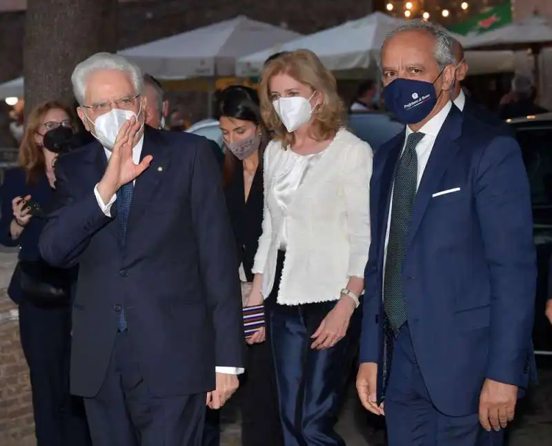 sergio mattarella  laura mattarella  virginia raggi  matteo piantedosi  foto di bacco