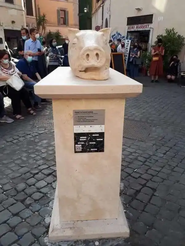 STATUA PORCHETTA TRASTEVERE