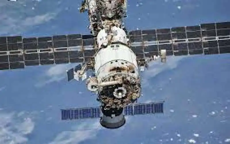 stazione spaziale internazionale 1