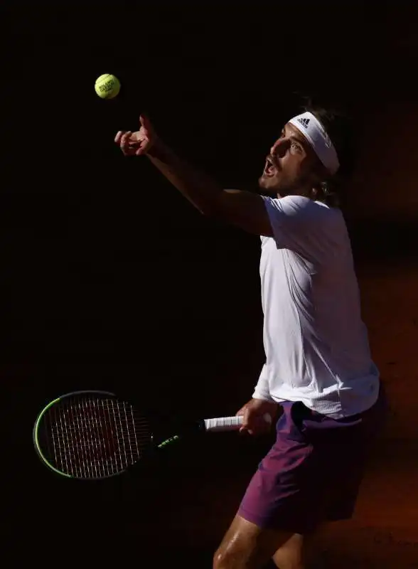 stefanos tsitsipas 4