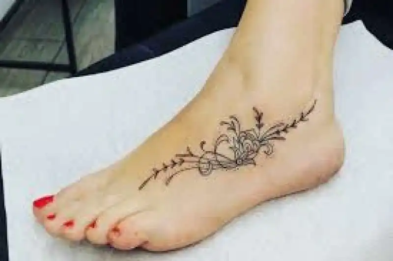 tatuaggio piede