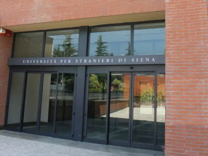 UNIVERSITA PER STRANIERI DI SIENA 