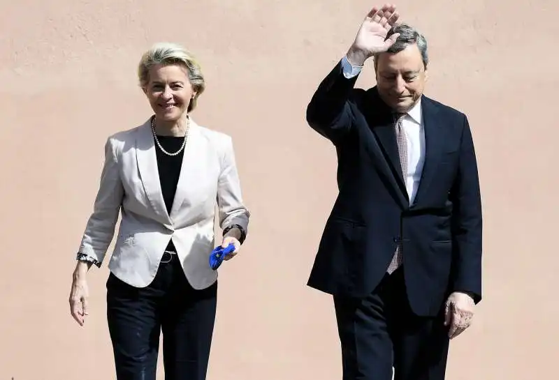 ursula von der leyen mario draghi 2