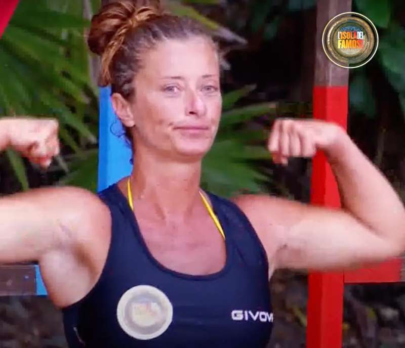 valentina persia all'isola dei famosi 8