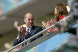 William, George e Kate a Wembley 10