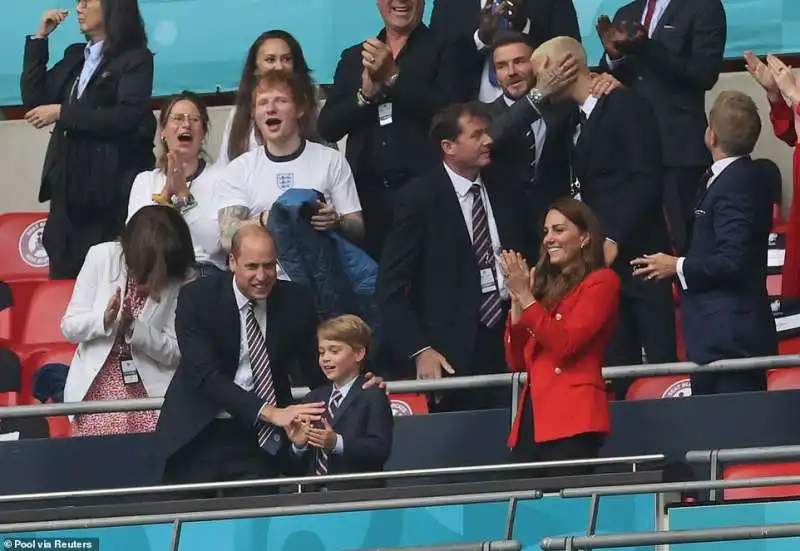 William, George e Kate a Wembley 11