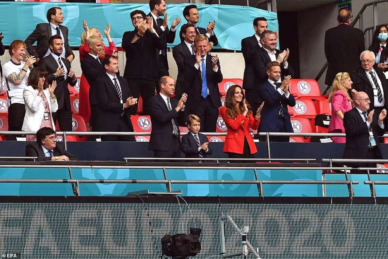 William, George e Kate a Wembley 15