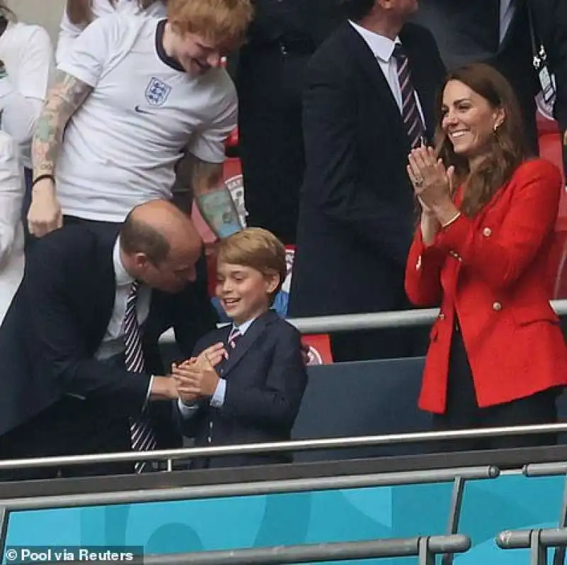 William, George e Kate a Wembley 2