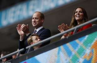 William, George e Kate a Wembley 9