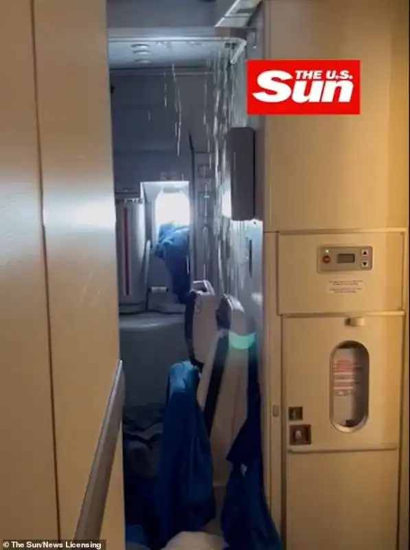 Acqua sul volo della British Airways 3