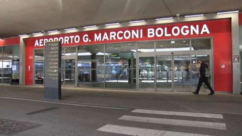 aeroporto marconi bologna