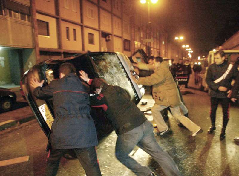 proteste contro l arresto di cosimo di lauro 4