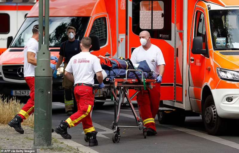 auto sulla folla a berlino 12