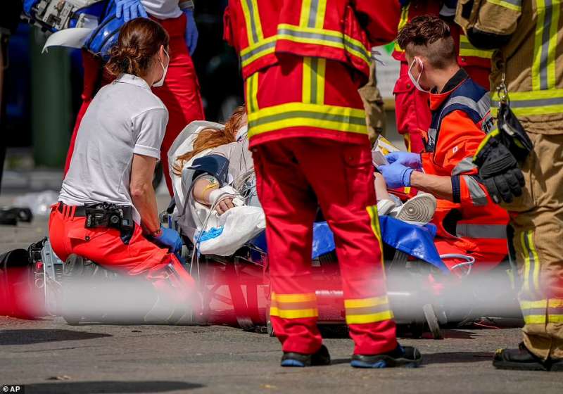 auto sulla folla a berlino 3