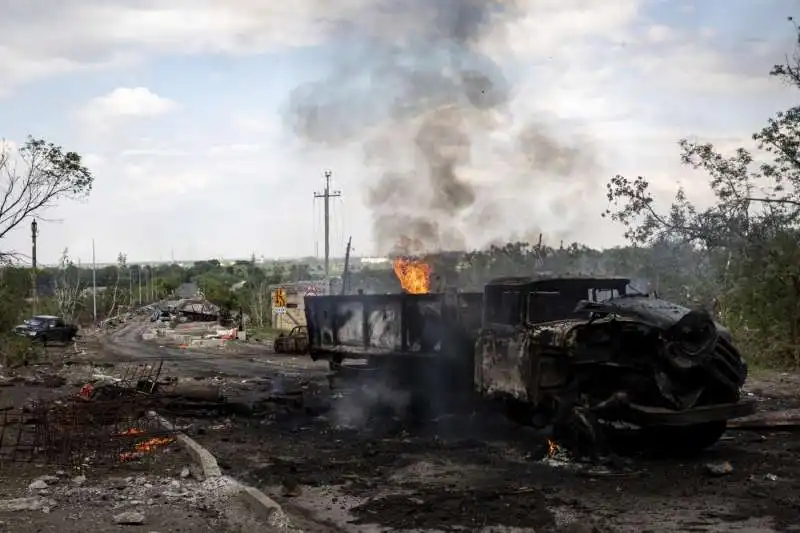  battaglia tra russi e ucraini a lysychansk   7