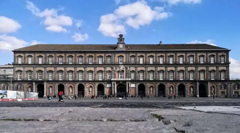 biblioteca nazionale di napoli