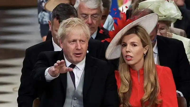 boris johnson e carrie alla cattedrale di st.paul