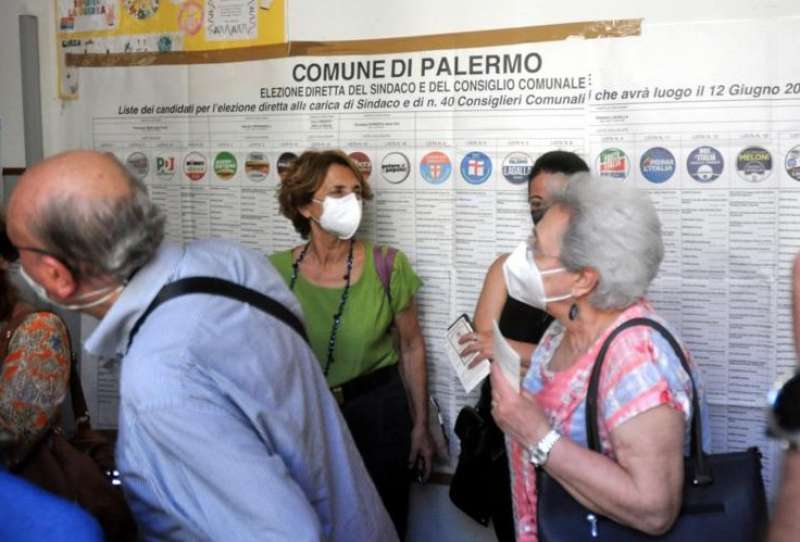 caos seggi a palermo 8