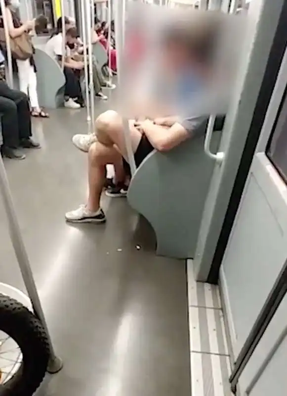 cocaina pippata in metro a milano 6