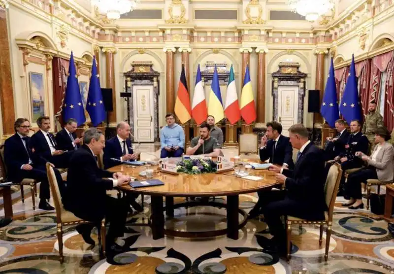 DRAGHI, SCHOLZ, MACRON E IOHANNIS INCONTRANO ZELENSKY 