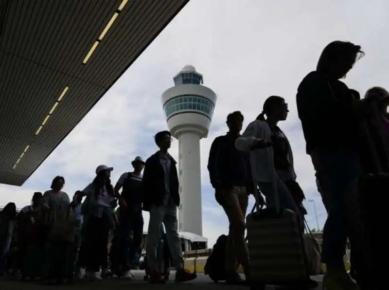 estate di caos per il trasporto aereo 8