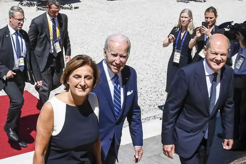 g7 in germania   biden e scholz 