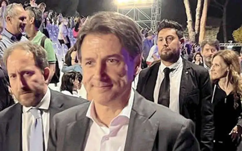 GIUSEPPE CONTE AL CONCERTO DI CLAUDIO BAGLIONI