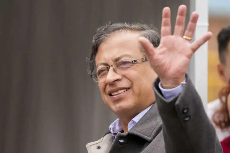 gustavo petro 2