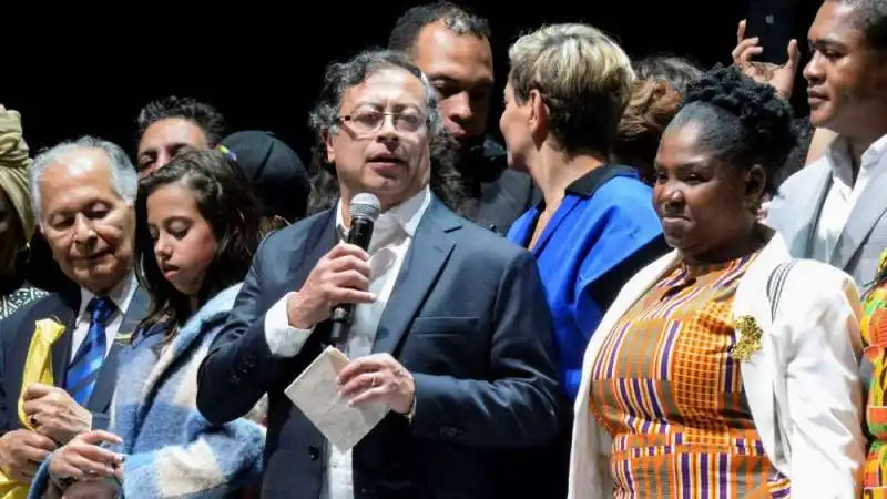 gustavo petro francia marquez 2