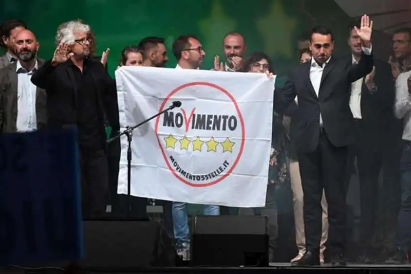 IL COMIZIO DI RIMINI IN CUI DI MAIO VENNE ELETTO CAPO POLITICO 