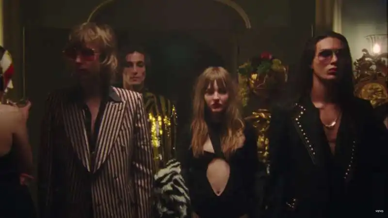 il video di supermodel dei maneskin 19