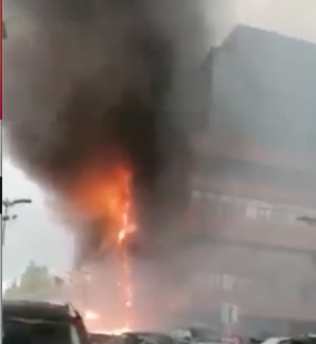 Incendio Grand Setun Plaza di Mosca 2