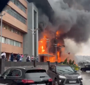 Incendio Grand Setun Plaza di Mosca 5